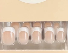 Red Aspen Short Squoval Acrylic Classic French Holiday Reliable Rozlyn 🤍