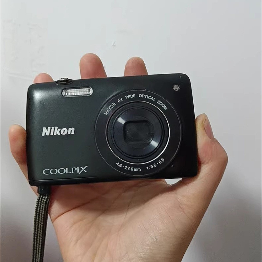 Nikon Coolpix S4200 Digital Camera 16.0MP 6x Optical Zoom with