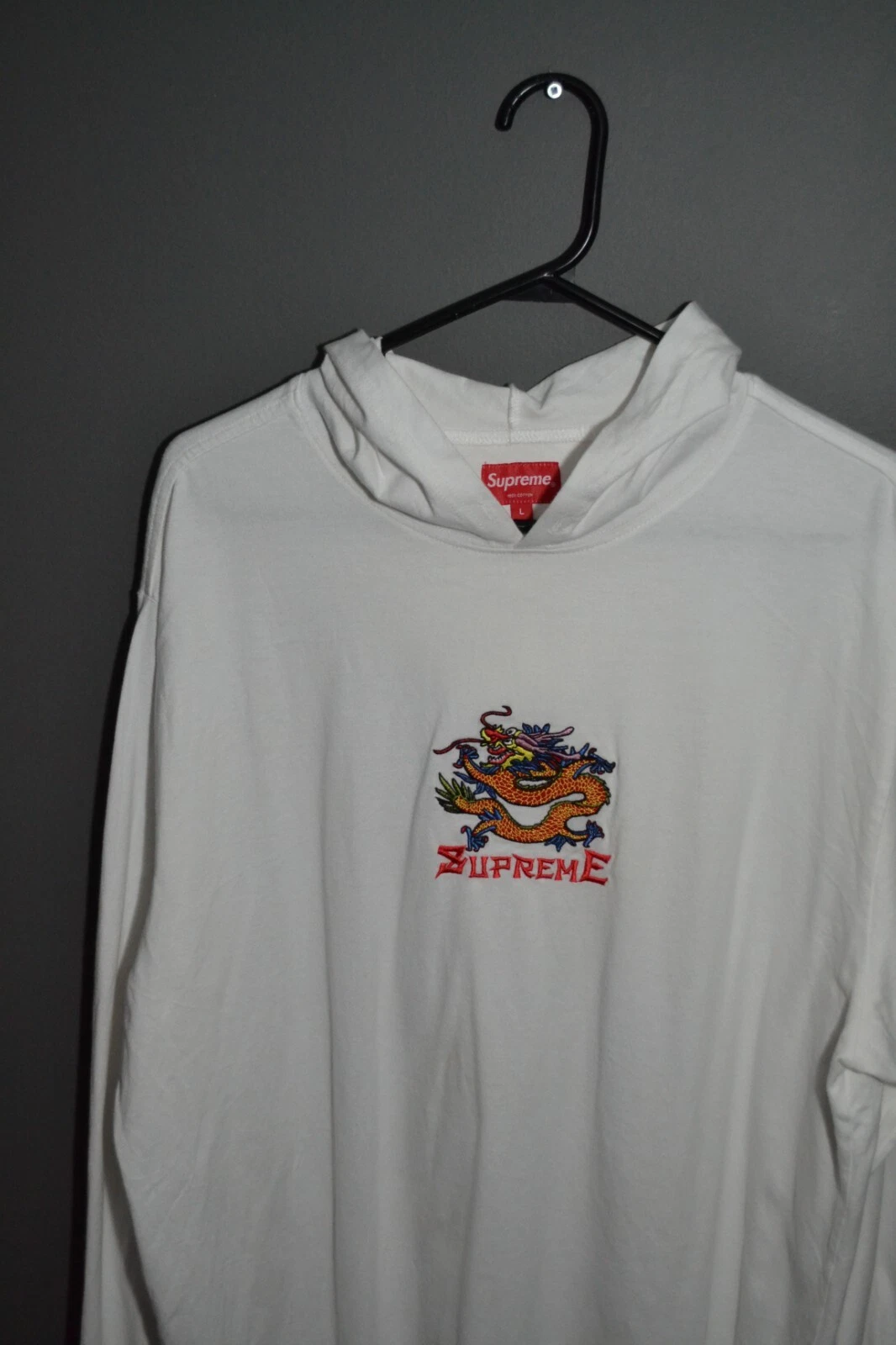 Haut Supreme Dragon à Capuche L/S Blanc 2022 Large