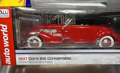 1937 Cord 812 Convertible Auto world     1/18 scale NIB diecast car