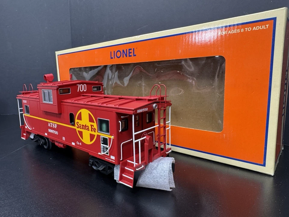 Lionel 6-17673 Santa Fe extended vision smoking caboose #999700 LNIB - Image 4 of 4