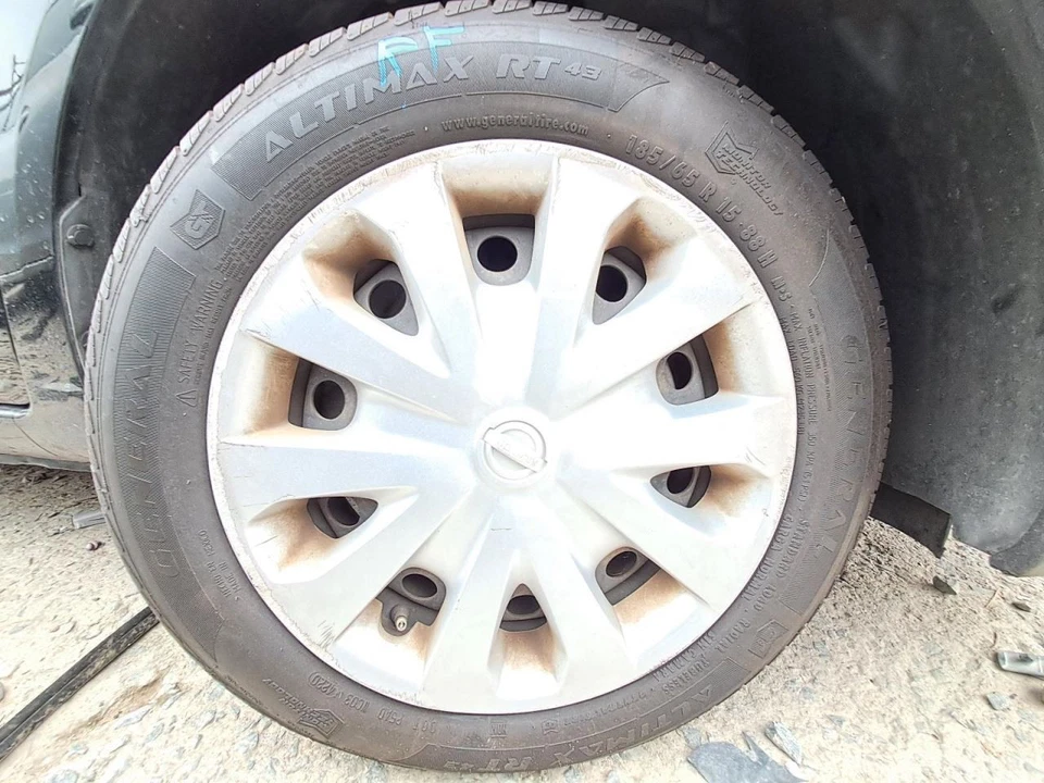 Maletero/portón trasero sedán con alerón para 12-18 VERSA 2746075 Foto 4 de 4