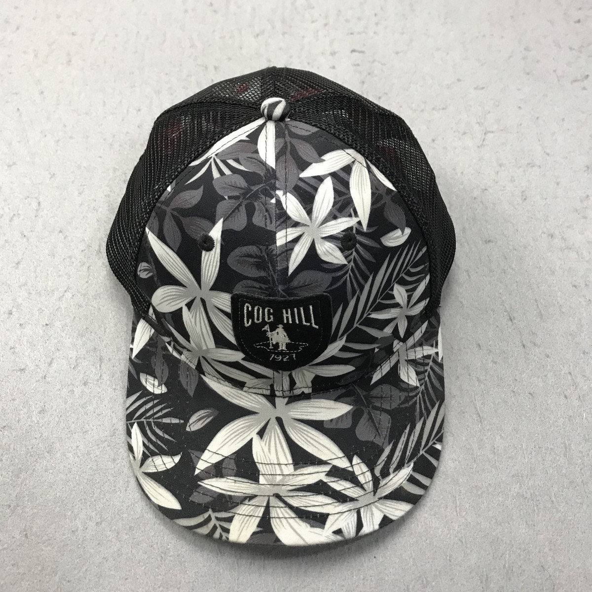 グッチー　② Cog Hill Dubsdread Golf Hat Adult Black Ahead Mesh Trucker