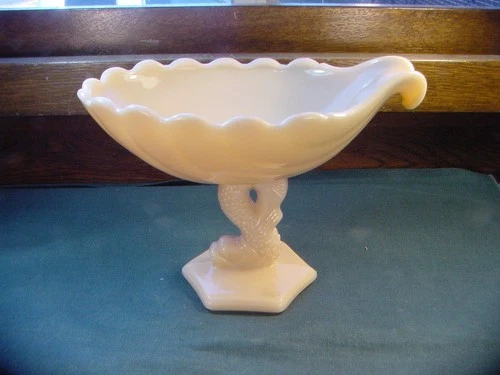 Vintage Westmoreland Pink Milk Glass Dolphin & Shell Candy Dish Compote Bowl G4