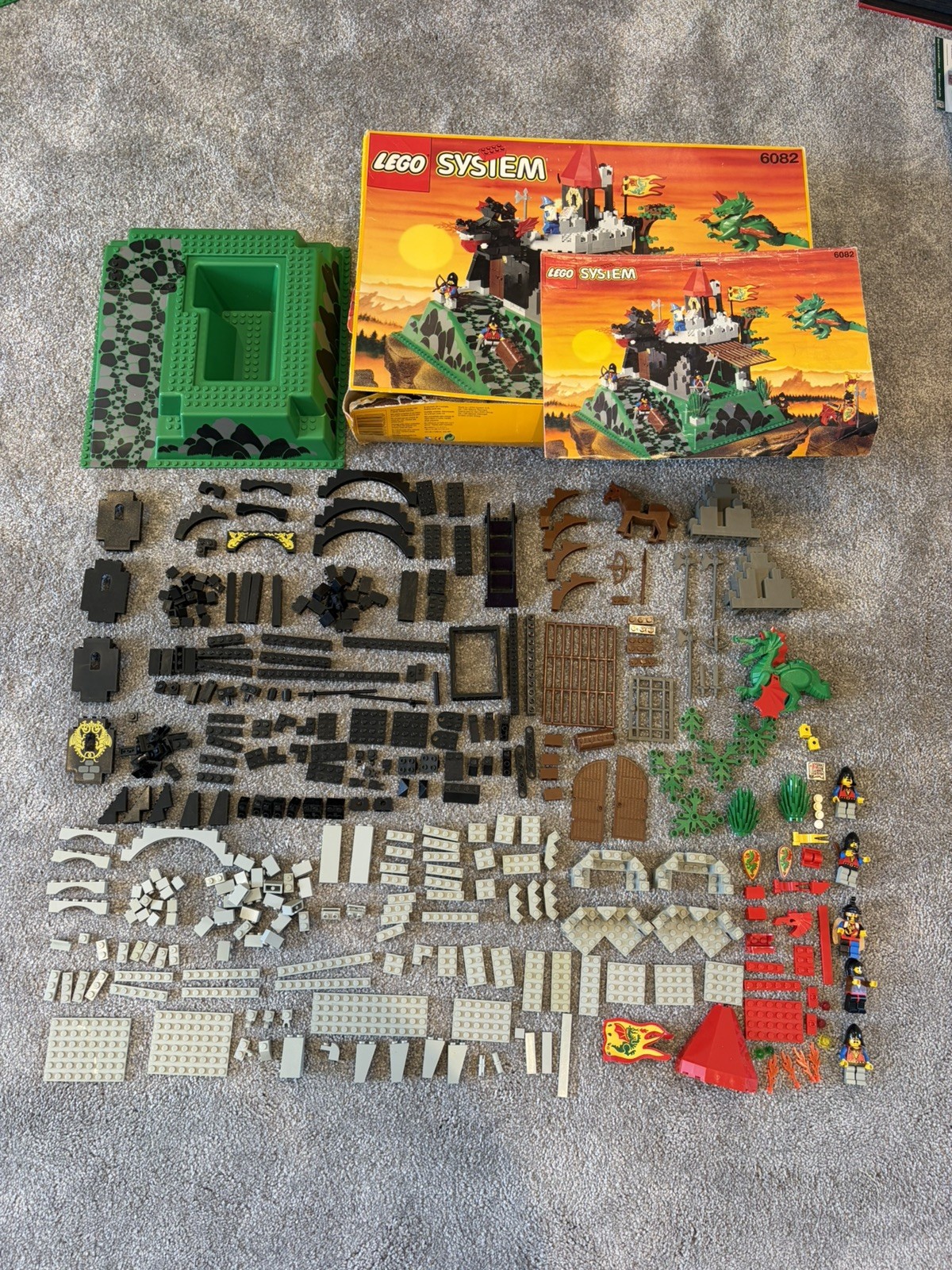 Lego 6082 Fire Breathing Fortress With Instructions And Box vintage 99% complete