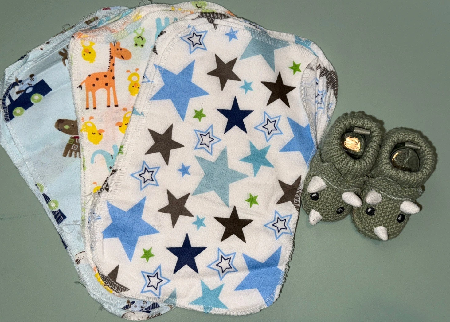 NWOT Huge Lot of 16 Burp Cloths + Pair Of Booties
