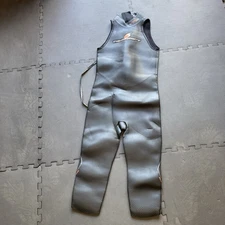Neosport 5:3 MM NRG Series Sleeveless Wet Suit John Size Medium