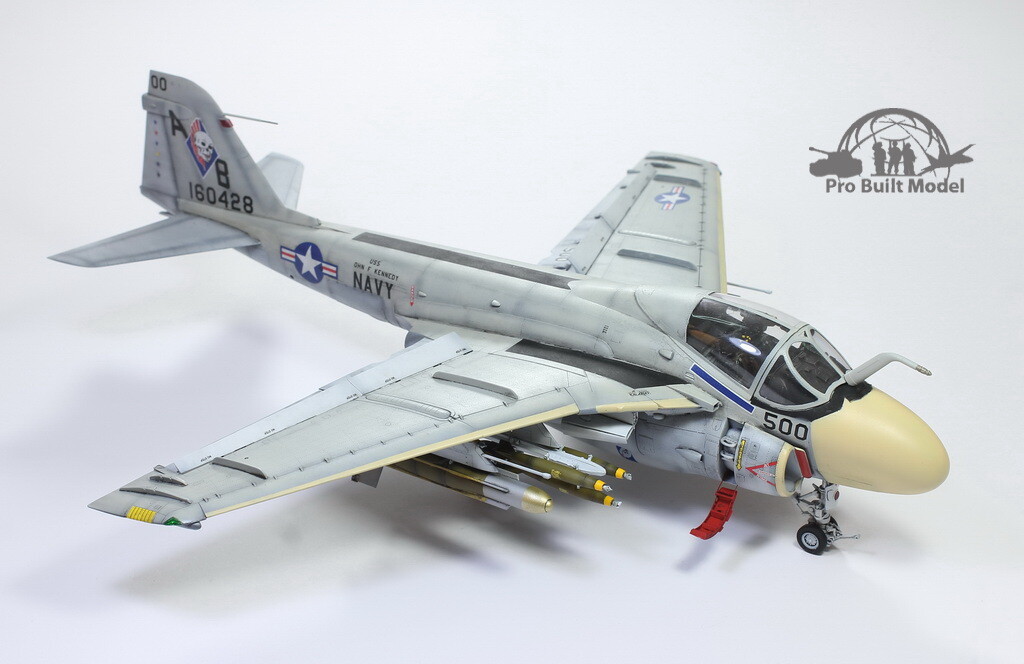 レベル　アメリカ　1/48 A6-Eイントルダー レベル 1/48 EA-6A エレクトリックイントルーダー： U.S.MARINES
