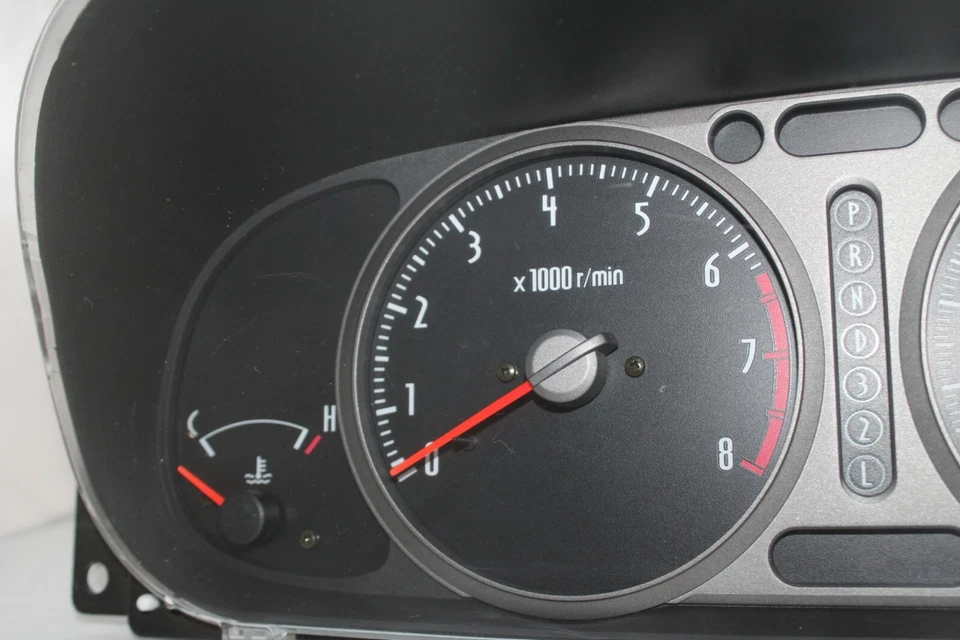 Cuadro de instrumentos velocímetro panel medidores 04 Isuzu Axiom 65.126 millas Foto 2 de 4