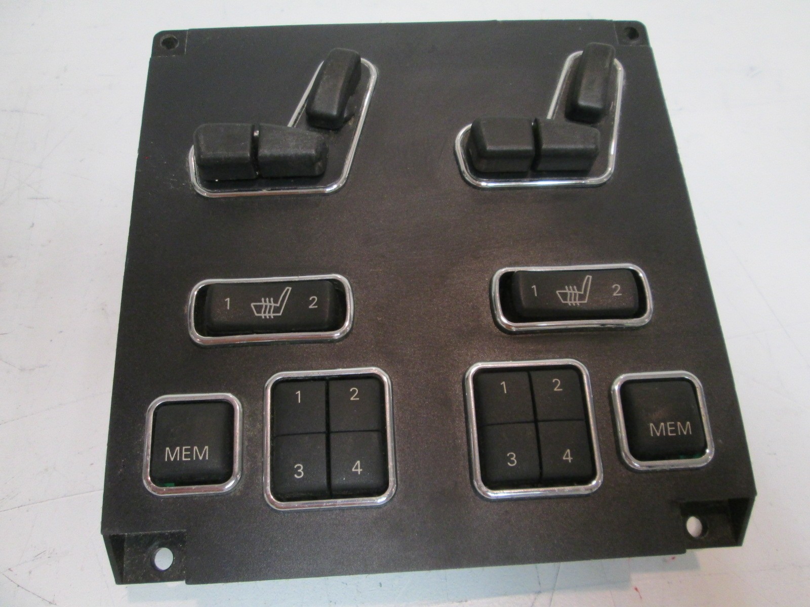 Bentley Arnage 99 - Seat Switch Panel # 04991126