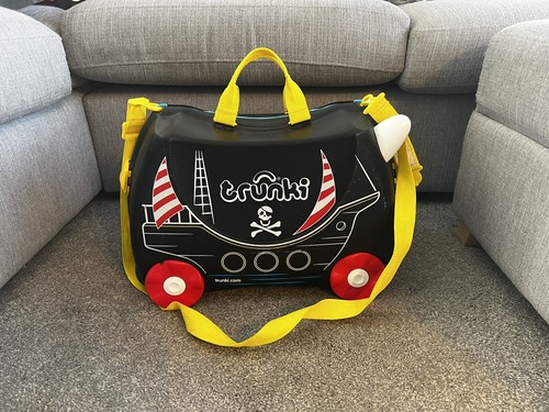 Children's hand Luggage Pedro the Ship Black Excellent Condition | eBay