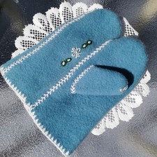 Embroidered Mittens