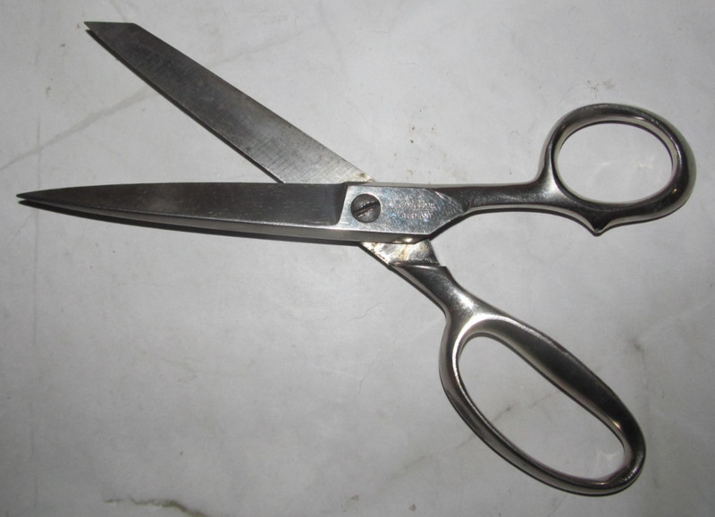 Vintage Griffon Scissors 8 inches Germany 9117 Sewing Crafts Shears