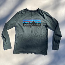 Patagonia Kids P-6 Logo Long Sleeve Graphic T-Shirt Dark Green Large 12 Cotton