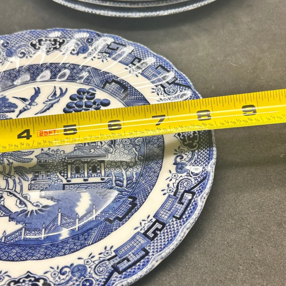 Queen's Blue Willow Bowls & Plates lot of 8 England Scalloped Edge - Image 4 of 4