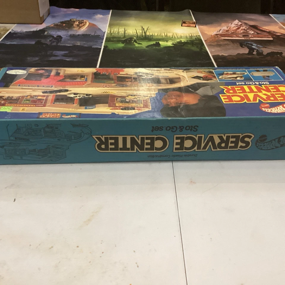 Hot Wheels Service Center Stop&Go Set With Box - Image 3 of 4