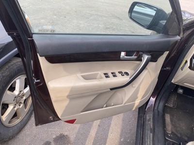 14 KIA SORENTO Front Door Trim Panel Driver Side Left