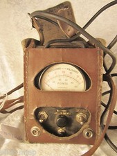 "SIMPSON MEGOHMS & KILOHMS TELEPHONE TESTER" W LEATHER CASE AND BATTERY ADJUST