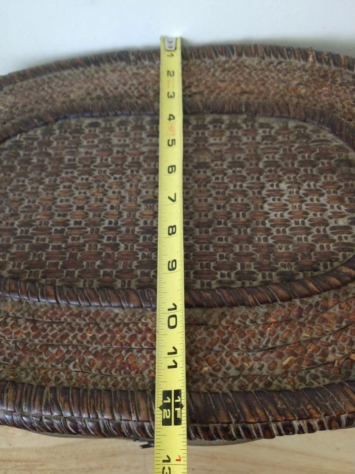 121/2"x18"x111/2" N.M. Rústico Marrón MultiMaterial Pecho Ovalado con Pestillo: Usado/Justo Foto 3 de 4