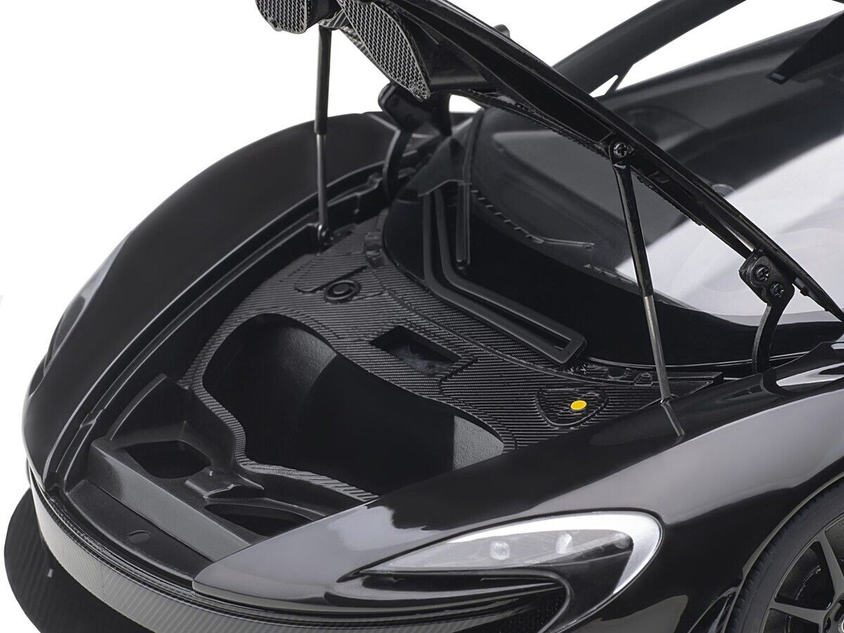 1/18 Mclaren P1 Fire Black W/ Red & Black Interior Model Car 1/18 Mclaren P1 Fire Black W/ Red & Black Interior Model Car