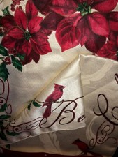 St Nicholas Square Christmas Table Runner Cardinals, TABLE RUNNER 72