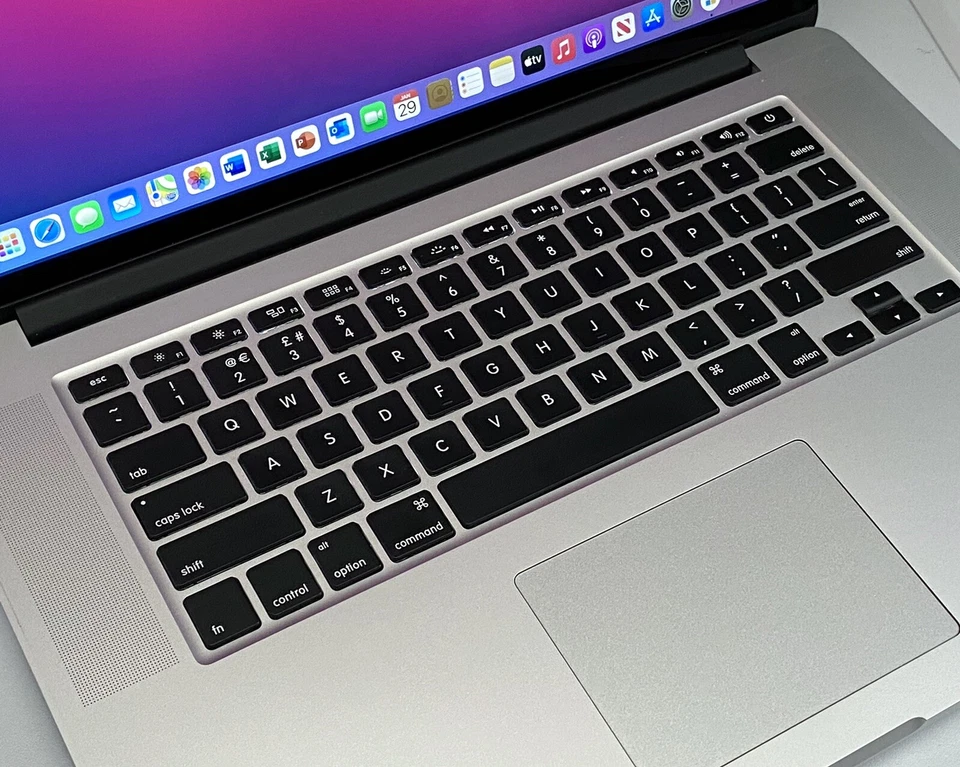 Macbook Pro Retina i7 15-inch 16gb Ram 256GB Dual Graphics Late 2013 - Image 2 of 4