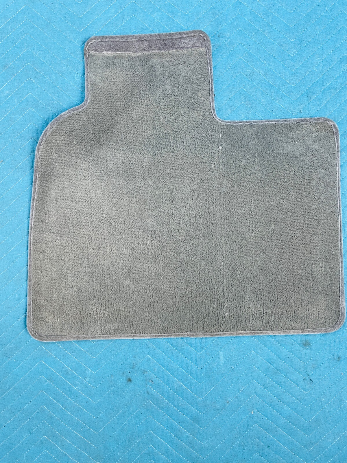 Lexus LS400 Front RH, Rear RH & LH Floor Mats GrayLA15 3pc Set 19901994 OEM eBay