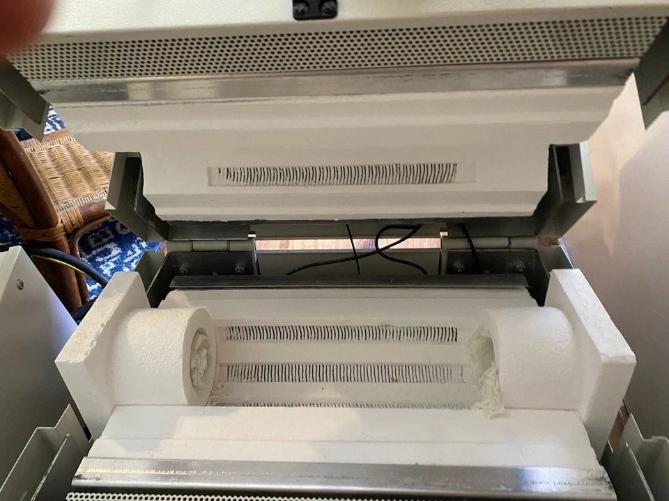 CONTROLADOR HORNO TUBO BISAGRA DIVIDIDA AZUL M HTF55322A 1200 C C CC58114A Foto 3 de 4