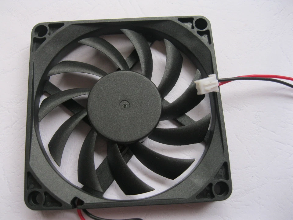 2 pcs Brushless DC Cooling Fan 11 Blade 5V 8010S 80x80x10mm Sleeve Bearing 2wire - Image 2 of 2