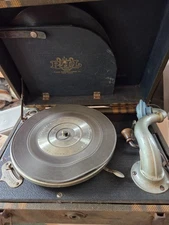 PAL Portable Phonograph Plaza Music Company Hand Crank '20/'30
