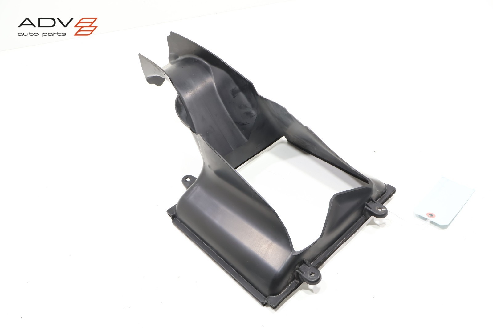 Maserati Ghibli S Q4 2014-2020 Right Engine air duct P/N 14930