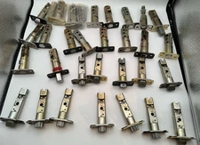 LOT of 30 - Kwikset deadbolt and latches