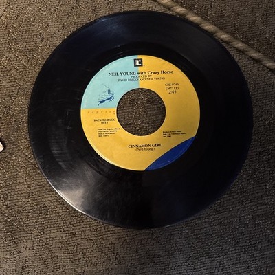 Neil Young - Only Love Can Break Your Heart/ Cinnamon Girl (7'' Single)