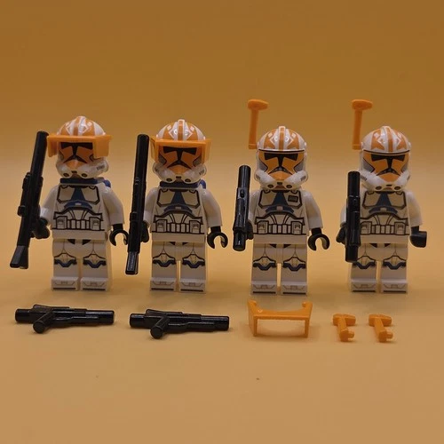Lego StarWars- Ahsokas 332nd Clone Troopers with Blasters And Extra Accessories