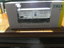 TRIX CLUB  HO SCALE ITEM # 24820 BOXCAR-SALACH PAPIER