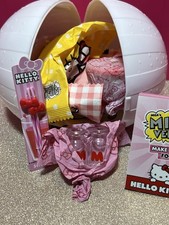 Miniverse Make It Mini Food Hello Kitty - Strawberry Milkshakes