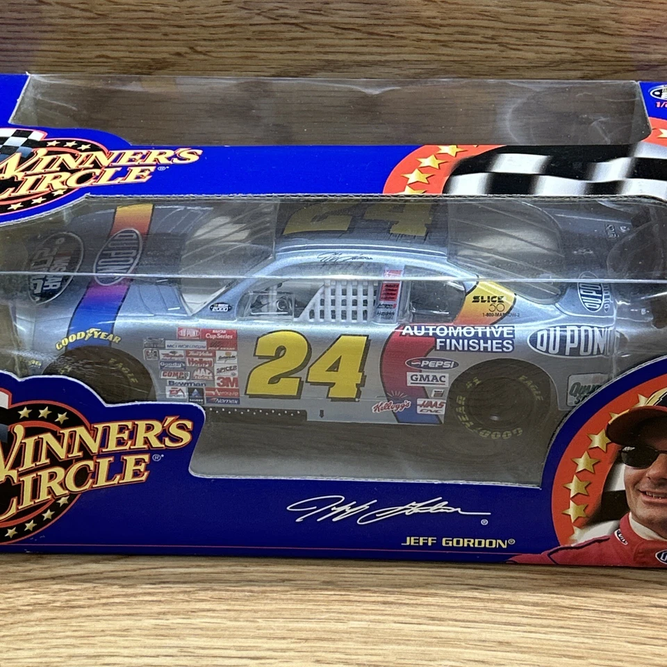 NASCAR Winners Circle Jeff Gordon 24 Dupont 2000 plata 2000 1:24 Foto 3 de 4