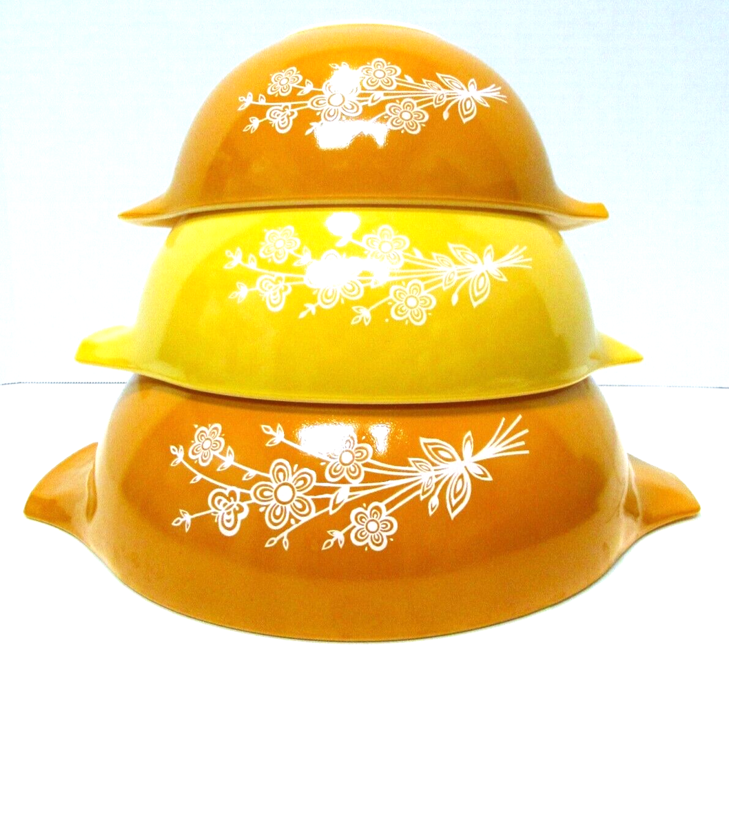 Auction Sunflower Pyrex Bowls VINTAGE PYREX FLOWER BOUQUET PRINT