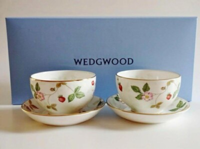  Wild Strawberry ティーカップ＆ティーポット ワイルド ストロベリー ティーカップ&ソーサー (リー)|WEDGWOOD公式