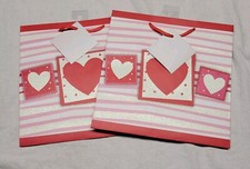 2 bolsas de regalo Walmart de 8" para San Valentín con etiquetas colgantes hacia y desde NUEVAS
