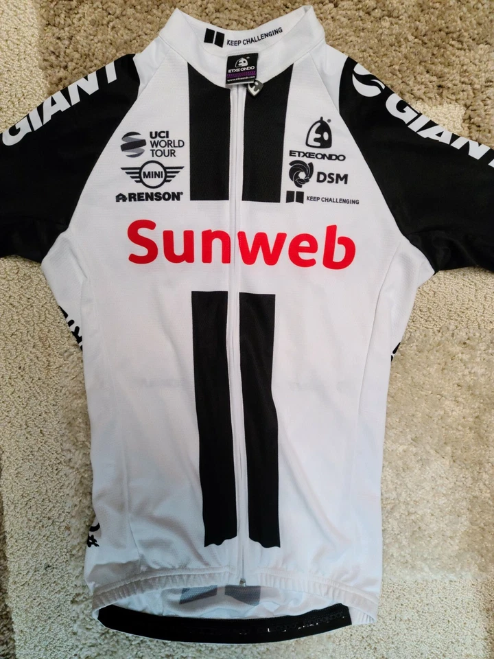 Camiseta deportiva Simon Geschke, Greatest Beard in Cycling, Etxeondo, Team Sunweb Foto 2 de 4