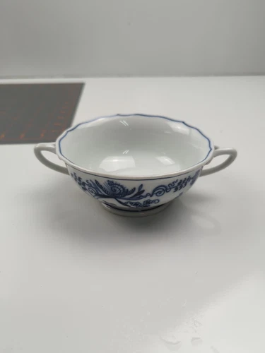 Blue Danube Blue Onion JAPAN Cream Soup Bowl with 2 Handles