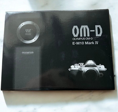 Olympus OM-D E-M10 MarkIV Mirrorless Digital Camera 14-42mm 40-150mm Lens Silver