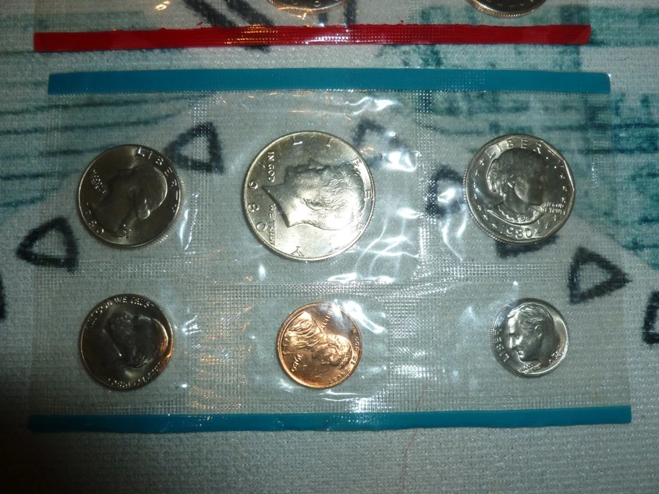 1980 US Mint Set Uncirculated 13 Coin Set Philadelphia & Denver P & D - Image 2 of 4