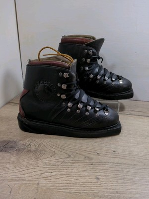 Dachstein Schutzmarke boots- Vintage- Size 5 UK- Amazing Wear- Rare Find