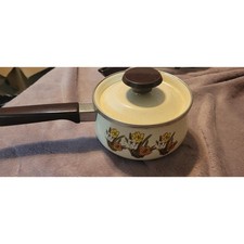 Vintage 1970s Enamelware Saucepan with Lid, Floral Brown Design — listing 2