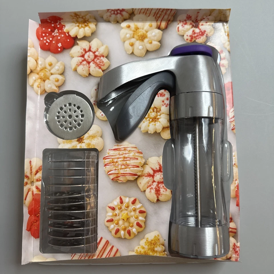 Prensa de galletas Wilton Preferred Press de 8" - 1 prensa con 12 discos de acero inoxidable Foto 2 de 3