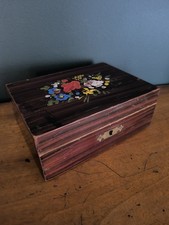 Boîte En Bois Ancienne