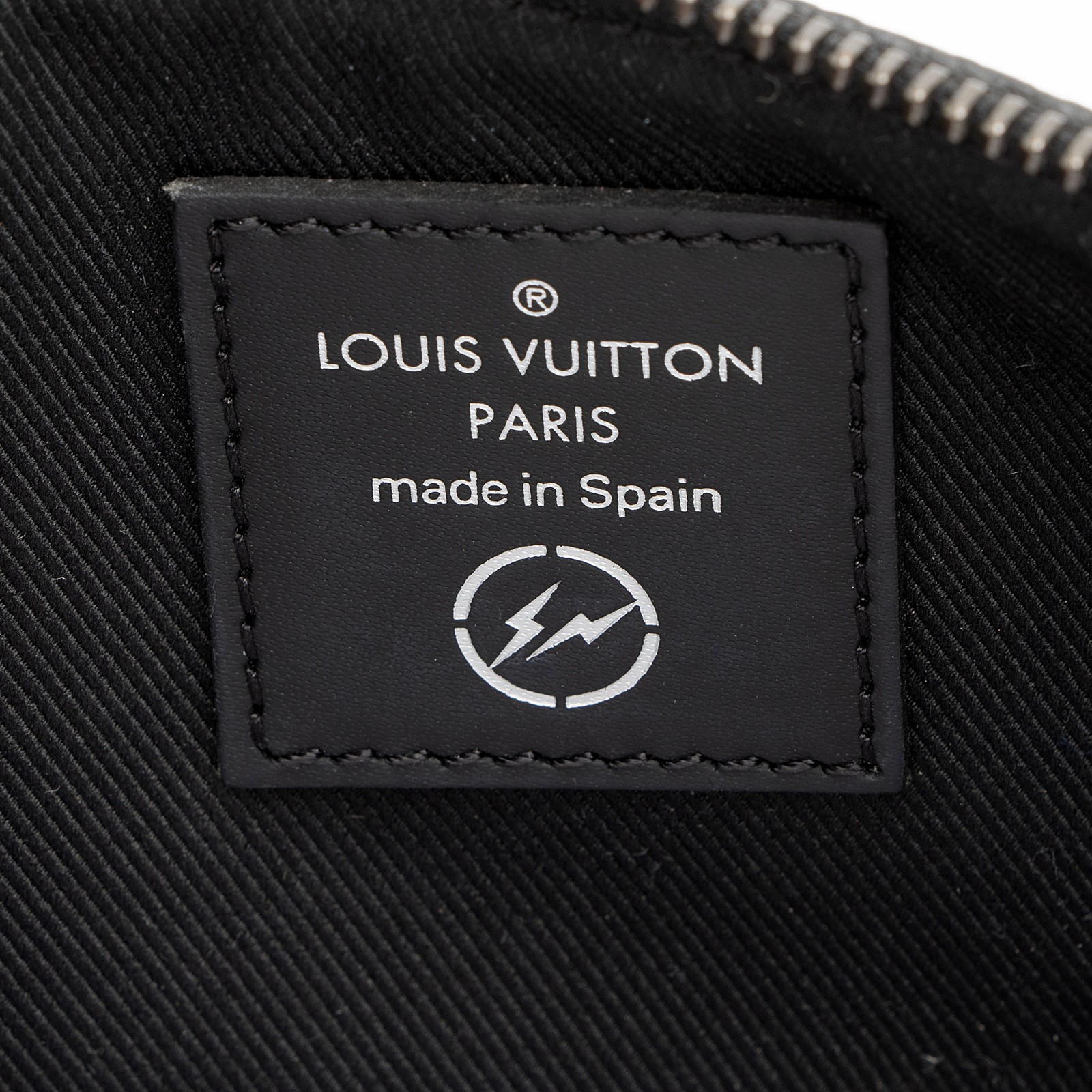 Louis Vuitton Monogram Eclipse Flash Fragment Pou… - image 8