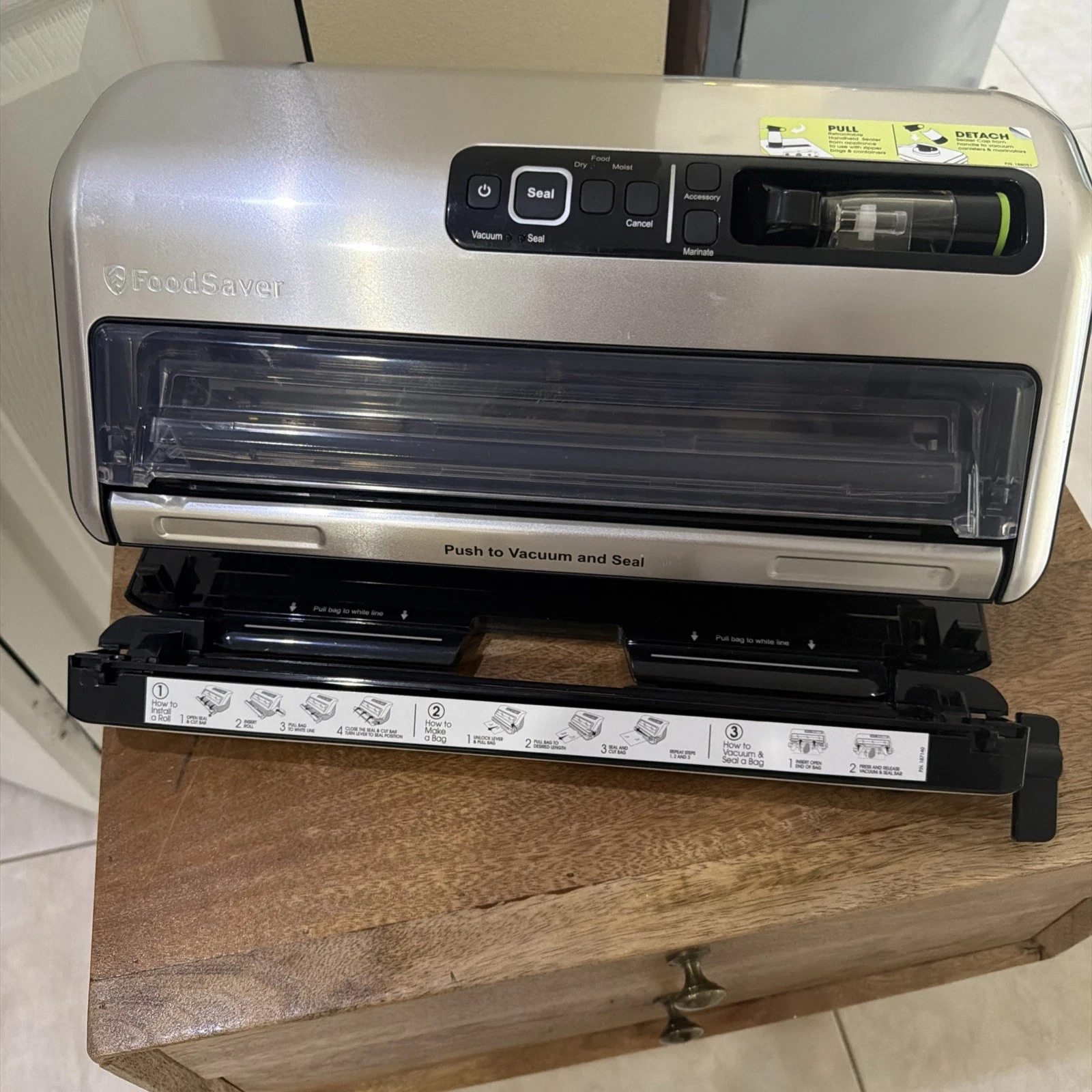FoodSaver 1 2-in-1 Vacuum Sealing System with Starter Kit, FM5330